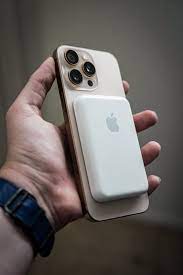 APPLE MAGSAFE POWERBANK